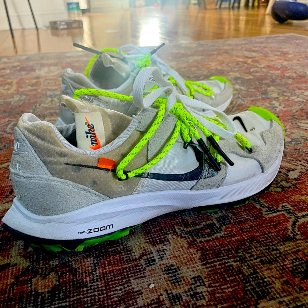SIZE 10 Nike off-white terra zoom kiger 5